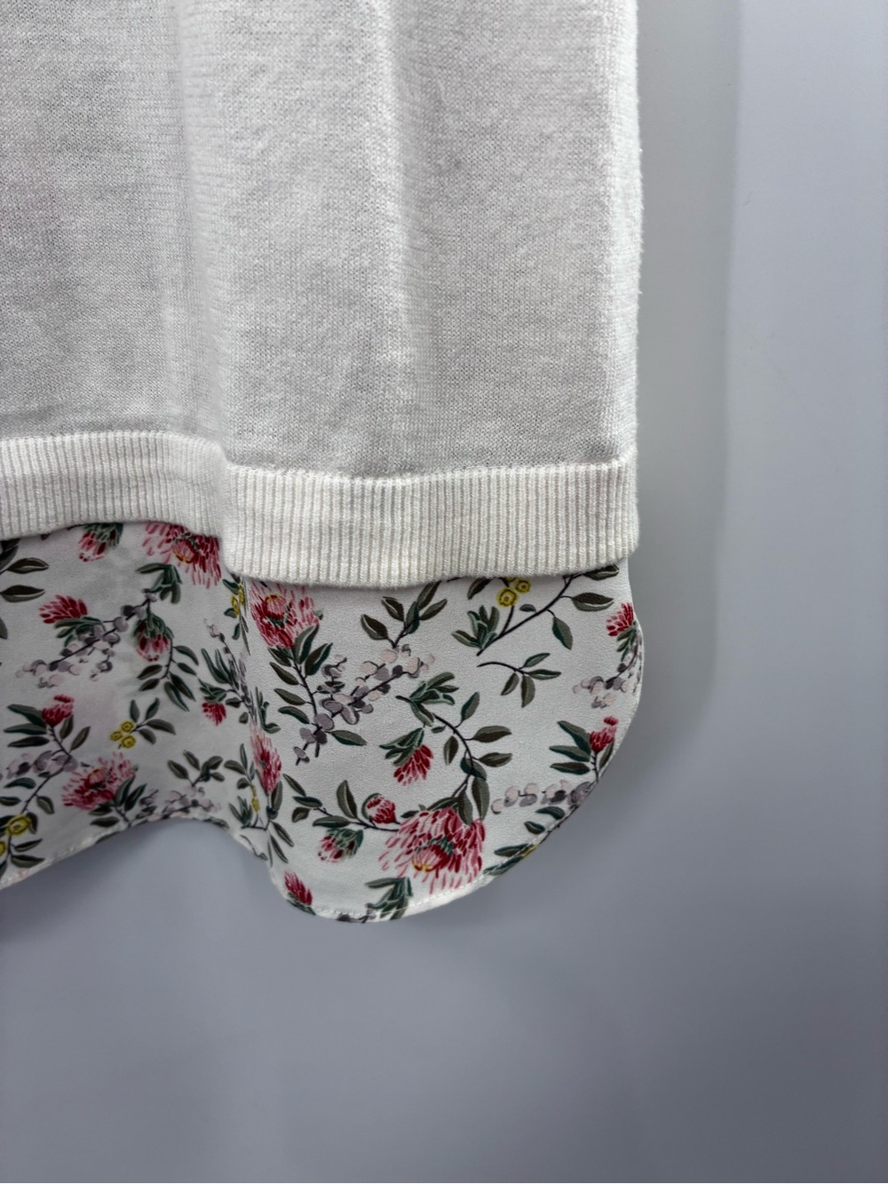 LOFT Cream Floral-Trim Blouse sizeXL - Picture 3 of 4